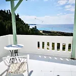 Kathys Island Retreat 4* Adia