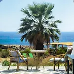 Kathys Island Retreat Aparthotel 4*