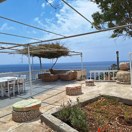 Kathys Island Retreat 4* Adia