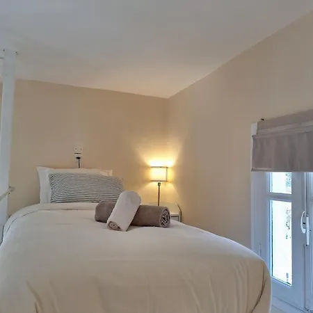 Kathys Island Retreat Apartahotel 4*
