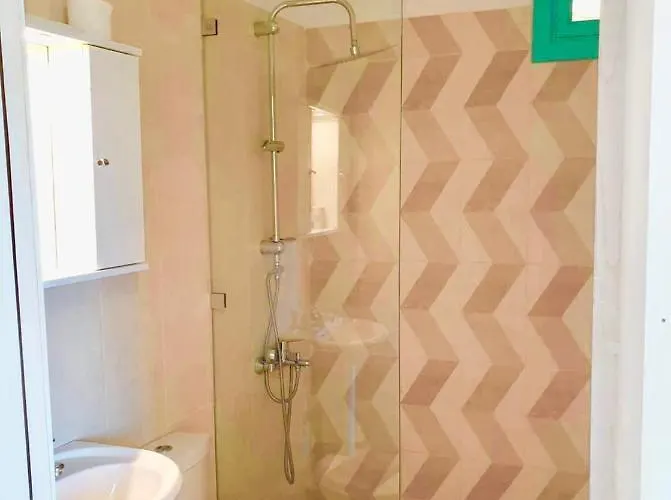 Kathys Island Retreat 4* Adia